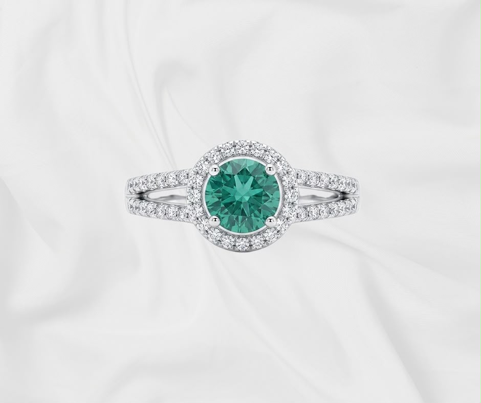 Green sapphire Halo Ring — Round Cut Split Shank